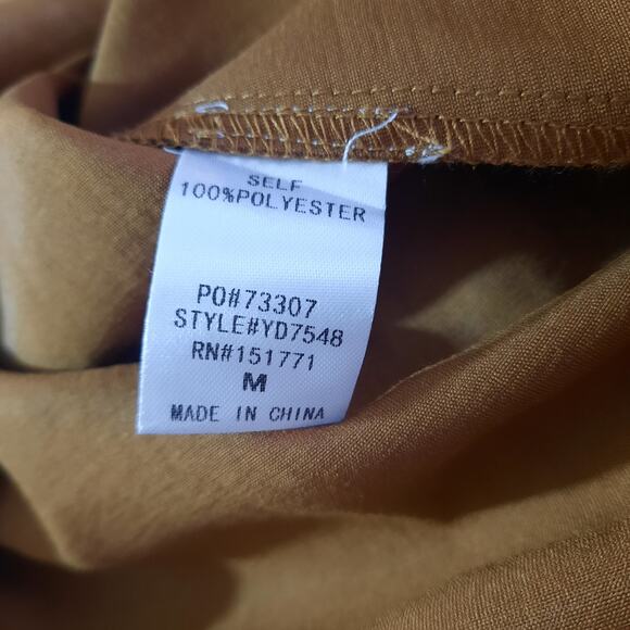 Gilli Womens Tie Waist Smocked Camel Colored Midi Dress Size Medium NWT - Picture 4 of 6